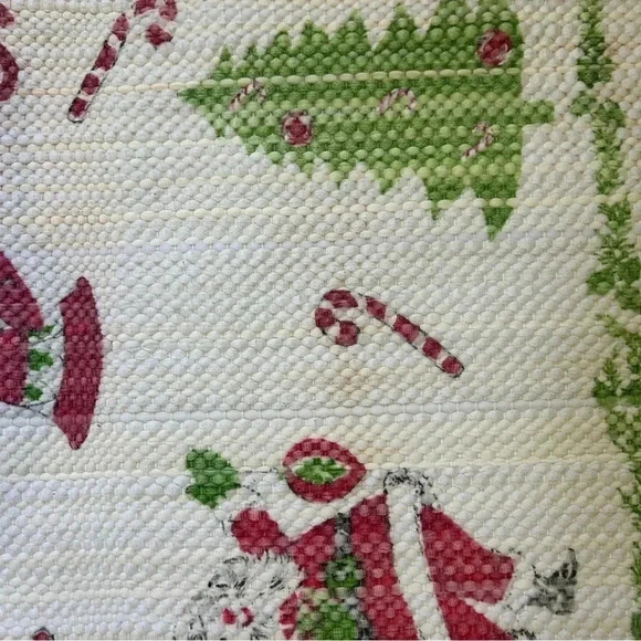 Vintage retro rug 24”x43” Mid Century styling. Santa, bells, candy canes, trees - Picture 4 of 9